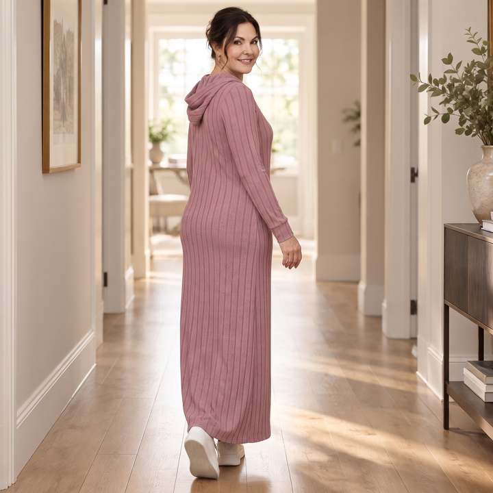 Abigail - Women’s elegant plus size knitted maxi dress with hood and long sleeve
