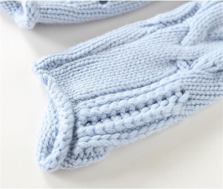 Charlotte - Women’s elegant turtleneck sweater with oversized cable knit