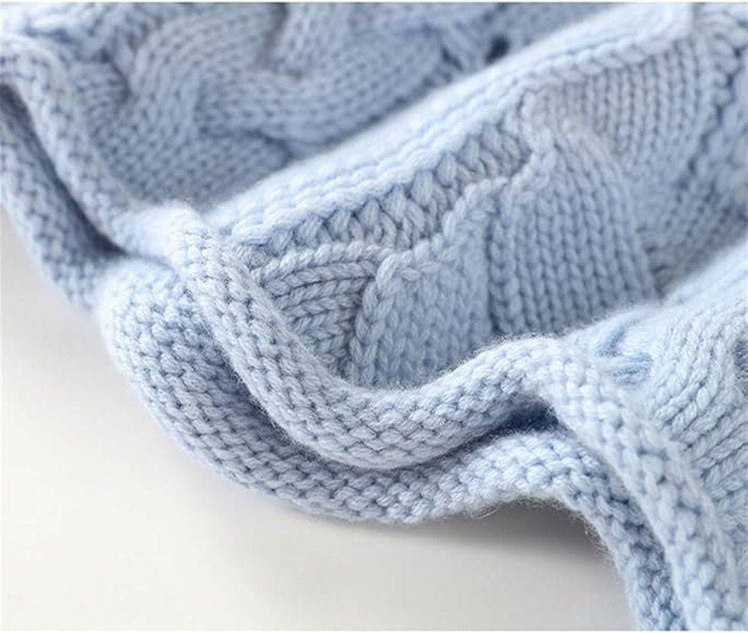 Charlotte - Women’s elegant turtleneck sweater with oversized cable knit