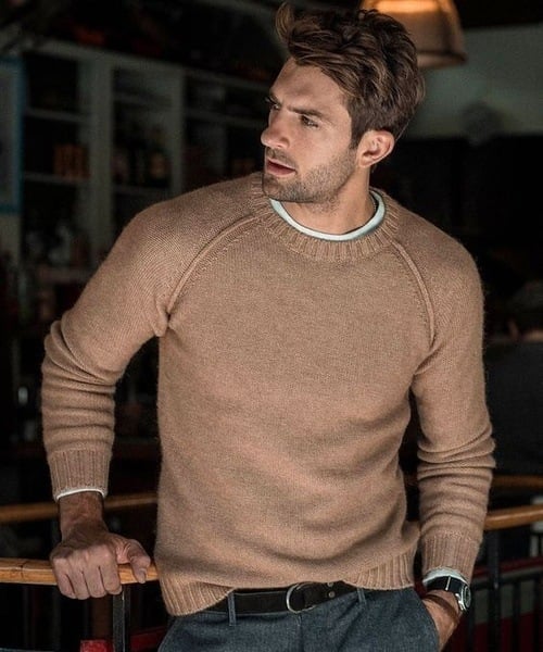Miles - Men’s crew neck sweater knitted with raglan sleeve and ribbed hem
